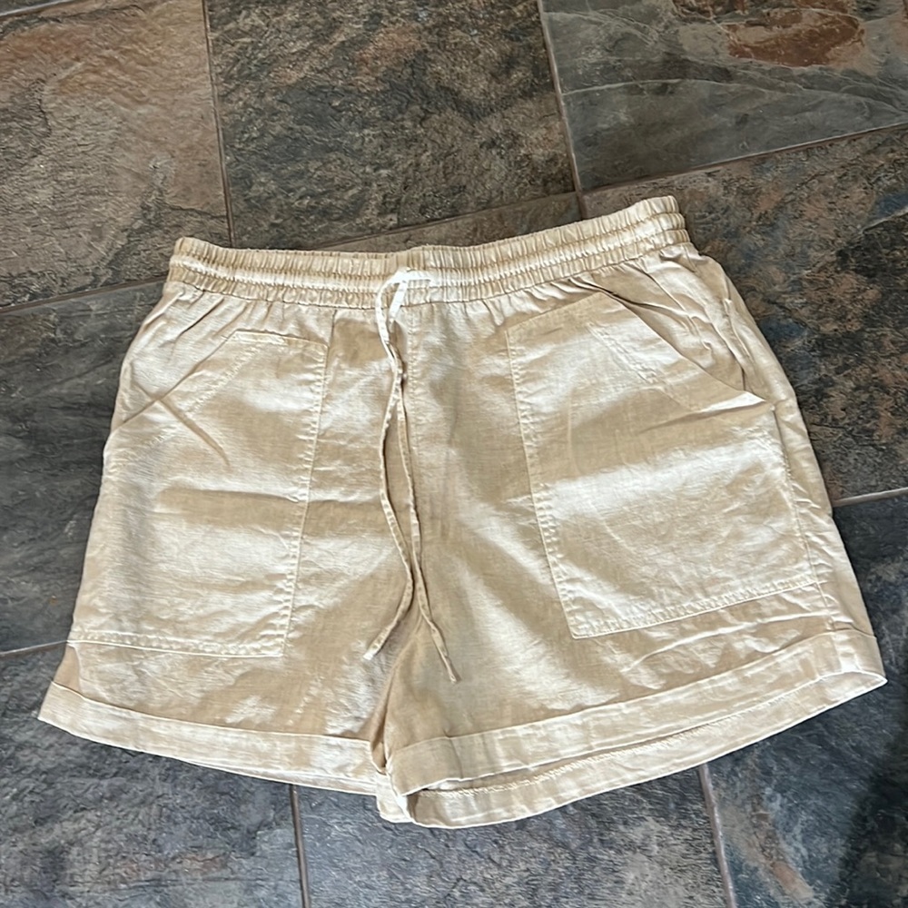 Universal Thread Shorts